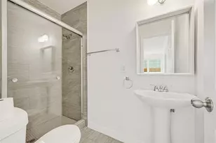 4390 Harvest Ln, Houston, TX 77004 - Photo 13