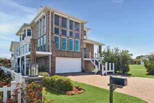 807 N Shore Dr, Kemah, TX 77565 - Photo 3