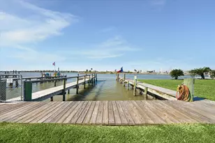 807 N Shore Dr, Kemah, TX 77565 - Photo 39