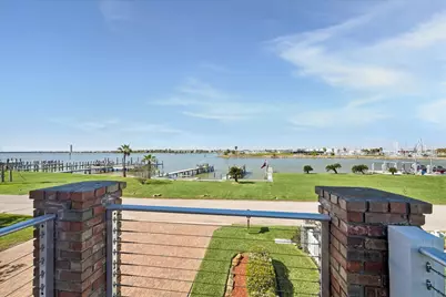 807 N Shore Drive, Kemah, TX 77565 - Photo 33