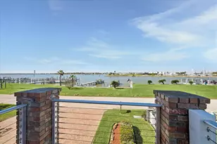 807 N Shore Dr, Kemah, TX 77565 - Photo 33