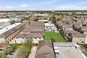 8710 Beverly Hill St, Houston, TX 77063 - Photo 29