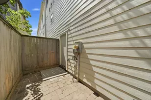 8710 Beverly Hill St, Houston, TX 77063 - Photo 25