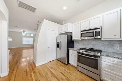 8710 Beverlyhill Street #302, Houston, TX 77063 - Photo 7