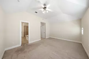 8710 Beverly Hill St, Houston, TX 77063 - Photo 15