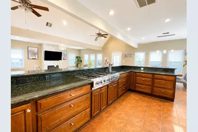 1813 Avenue A, Dickinson, TX 77539 - Photo 17