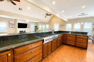 1813 Avenue A, Dickinson, TX 77539 - Photo 17