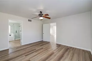 4750 Hidden Springs Dr, Houston, TX 77084 - Photo 9