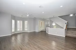 1016 Studer St, Houston, TX 77007 - Photo 1