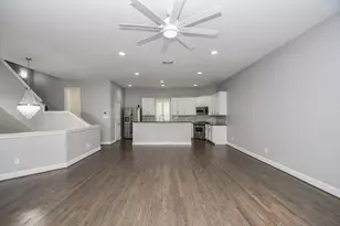 1016 Studer St, Houston, TX 77007 - Photo 11