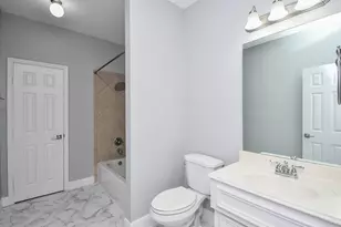 1016 Studer St, Houston, TX 77007 - Photo 7