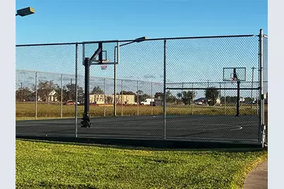 34330 Fm 521, Angleton, TX 77515 - Photo 11