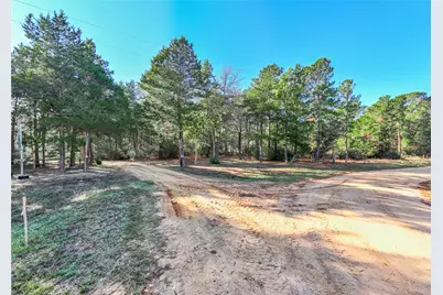 1102 Pine Crest, New Ulm, TX 78950 - Photo 25