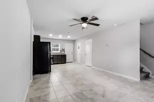 15081 Travis Ln, Willis, TX 77378 - Photo 3
