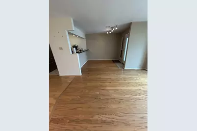8402 Seawall Boulevard #4, Galveston, TX 77554 - Photo 5