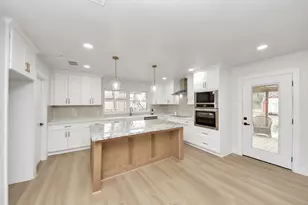 26206 Maplewood Dr, Spring, TX 77386 - Photo 17