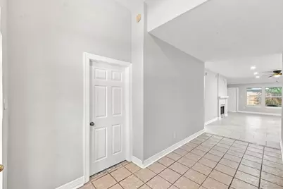 318 Magnolia Estates Drive, League City, TX 77573 - Photo 5