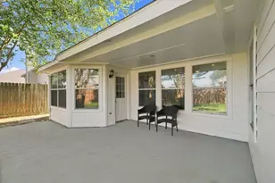 318 Magnolia Estates Dr, League City, TX 77573 - Photo 25