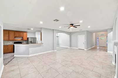 318 Magnolia Estates Drive, League City, TX 77573 - Photo 9