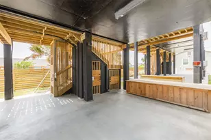 2906 Ave R 1/2, Galveston, TX 77550 - Photo 9