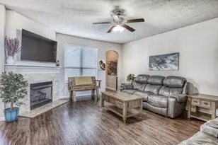 1827 Basin Trl, Brenham, TX 77833 - Photo 5