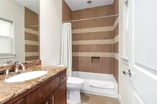 1110 Autrey St, Houston, TX 77006 - Photo 5