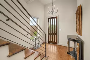 1110 Autrey St, Houston, TX 77006 - Photo 3
