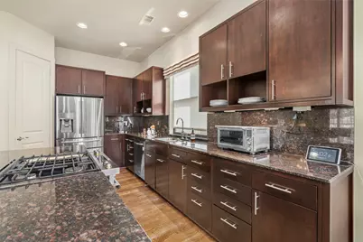 1110 Autrey Street #A, Houston, TX 77006 - Photo 13