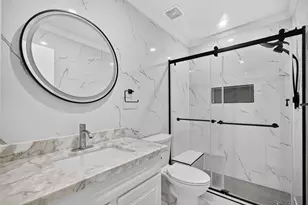 6323 Dawnridge Dr, Houston, TX 77035 - Photo 23