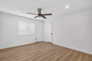 6323 Dawnridge Dr, Houston, TX 77035 - Photo 29