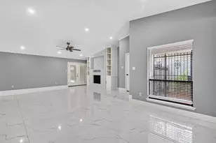 6323 Dawnridge Dr, Houston, TX 77035 - Photo 9