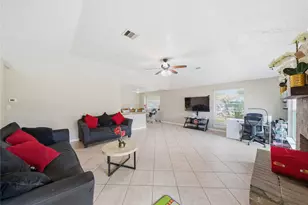 15830 Thistledew Dr, Houston, TX 77082 - Photo 9