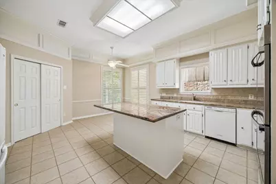 9694 Longmont Drive, Houston, TX 77063 - Photo 13