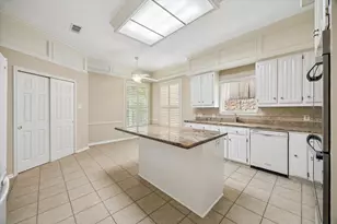 9694 Longmont Dr, Houston, TX 77063 - Photo 13