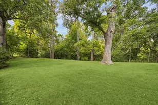 9694 Longmont Dr, Houston, TX 77063 - Photo 31