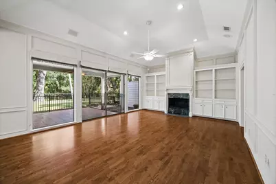 9694 Longmont Drive, Houston, TX 77063 - Photo 9
