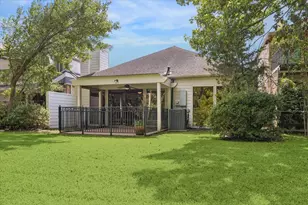 9694 Longmont Dr, Houston, TX 77063 - Photo 33