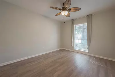 7810 Locke Lane, Houston, TX 77063 - Photo 15