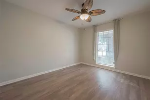 7810 Locke Ln, Houston, TX 77063 - Photo 15
