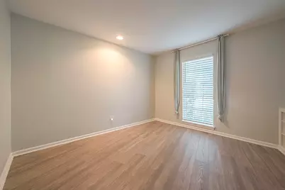 7810 Locke Lane, Houston, TX 77063 - Photo 17