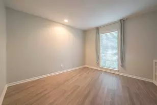 7810 Locke Ln, Houston, TX 77063 - Photo 17