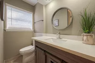 7810 Locke Ln, Houston, TX 77063 - Photo 23