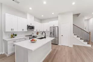 4354 Clover St, Houston, TX 77051 - Photo 9
