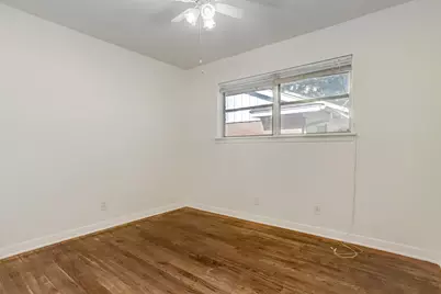 4546 Warm Springs Road, Houston, TX 77035 - Photo 15
