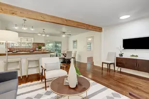 4546 Warm Springs Rd, Houston, TX 77035 - Photo 5
