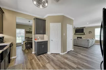 614 Spring Forest Drive, Conroe, TX 77302 - Photo 9