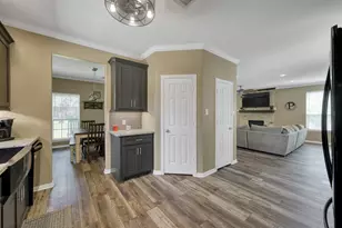 614 Spring Forest Dr, Conroe, TX 77302 - Photo 9
