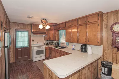 347 E Highland Drive, Livingston, TX 77351 - Photo 17
