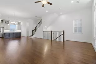 821 Algona Ave, Houston, TX 77008 - Photo 11