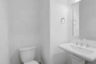 821 Algona Ave, Houston, TX 77008 - Photo 17